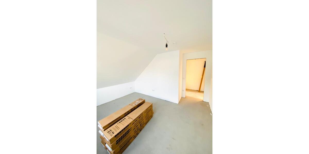 Dachgeschoßwohnung Dortmund Eving - 4.5 Zimmer, 115 m&sup2;, 1.100&euro; | Angebot:26040062