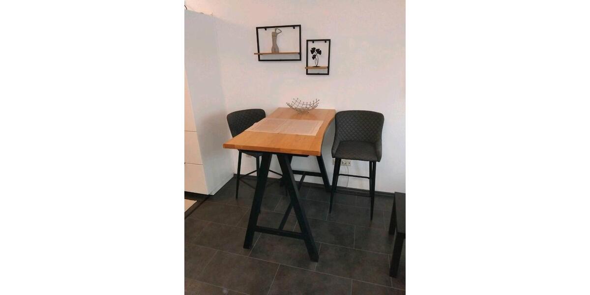 Etagenwohnung Wiesbaden Mainz-Amöneburg - 2 Zimmer, 44 m&sup2;, 1.450&euro; | Angebot:26037620