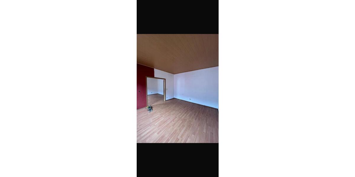 Etagenwohnung Neunkirchen - 3 Zimmer, 75 m&sup2;, 600&euro; | Angebot:26625497