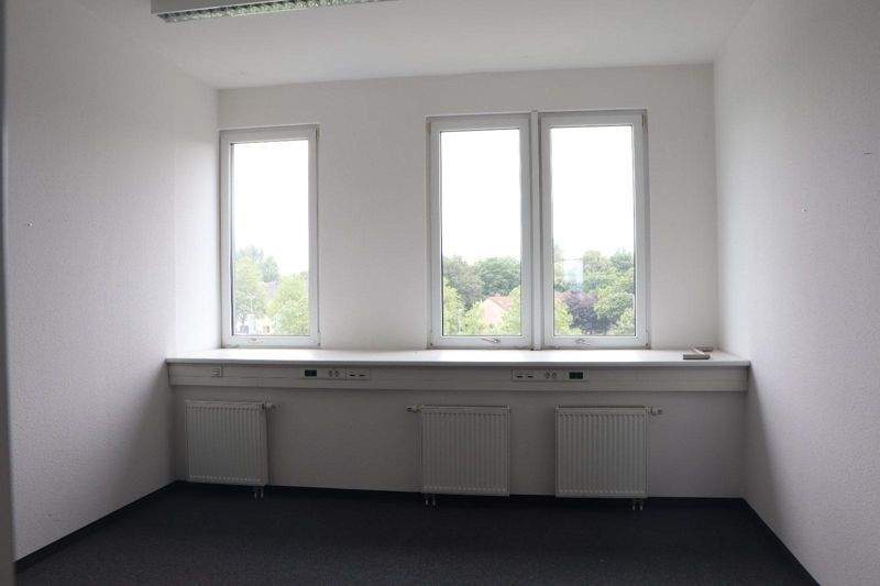 Gewerbeobjekt Mülheim an der Ruhr Dümpten - 2.250&euro; | Angebot:25779891