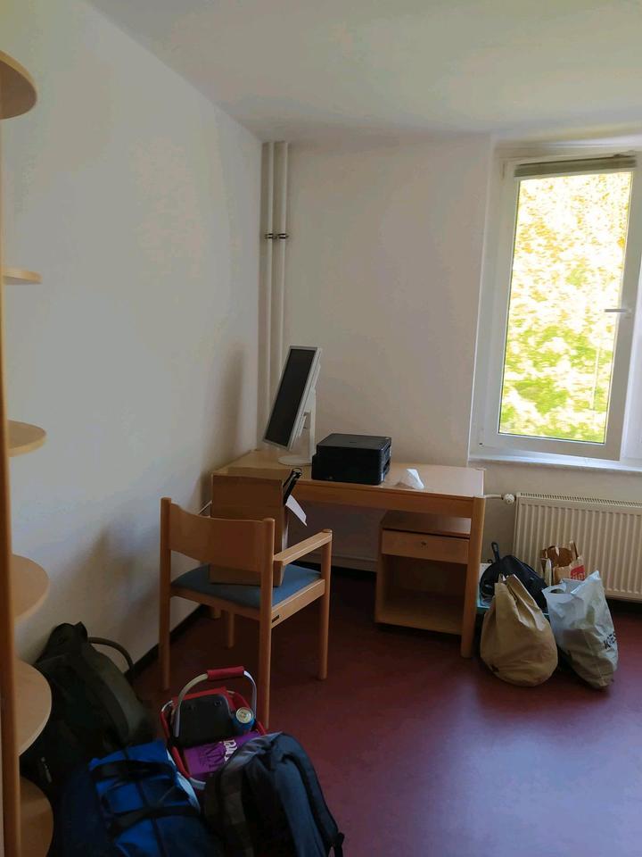 Nachmiete WohnheimZimmer Südstadt ab 01.08., Studierendenwohnheim