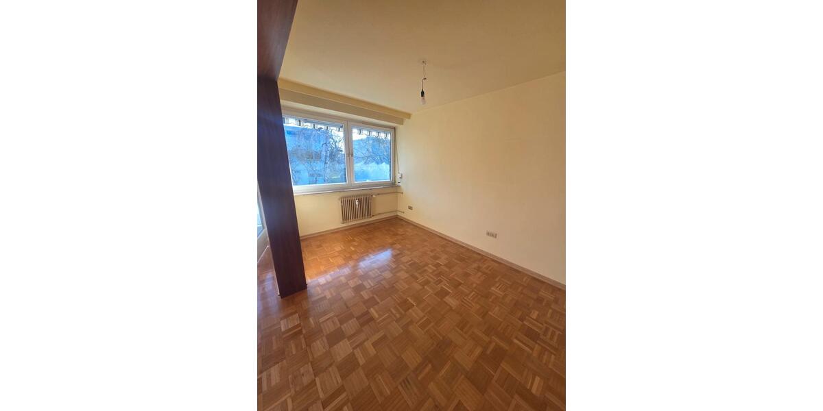 Etagenwohnung Kassel Harleshausen - 3.5 Zimmer, 93 m&sup2;, 1.150&euro; | Angebot:25991898