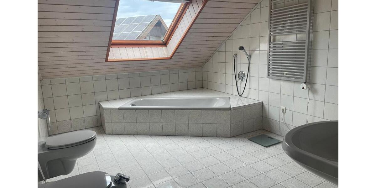 Doppelhaushälfte Leimen - 4 Zimmer, 212 m&sup2;, 1.950&euro; | Angebot:25551381