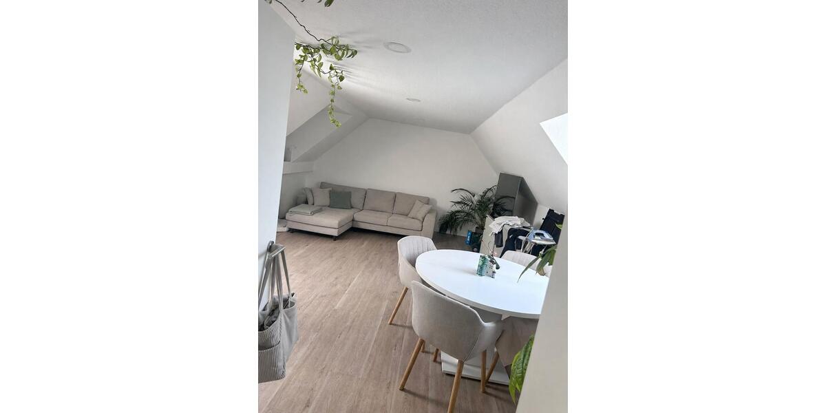 Dachgeschoßwohnung Jevenstedt - 3 Zimmer, 81 m&sup2;, 910&euro; | Angebot:26676278