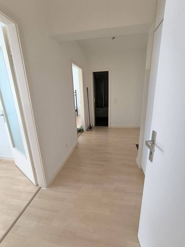 Gepflegte Wohnung mit Balkon, Einbauküche & Stellplatz sucht neuen Mieter
