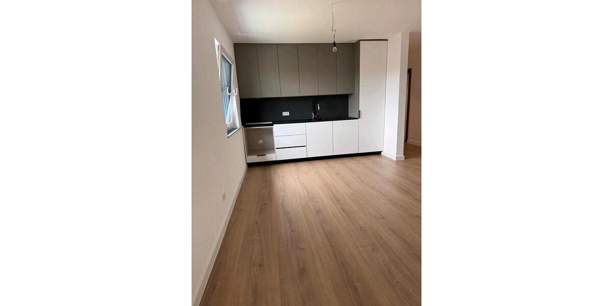 Erdgeschoßwohnung Mühlacker - 3 Zimmer, 70 m&sup2;, 1.380&euro; | Angebot:24535008