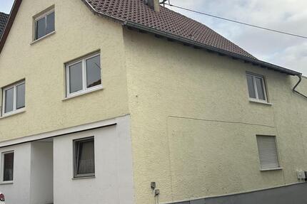 4 ZKB nach vollständiger Renovierung in begehrter Lage 4 zimmer