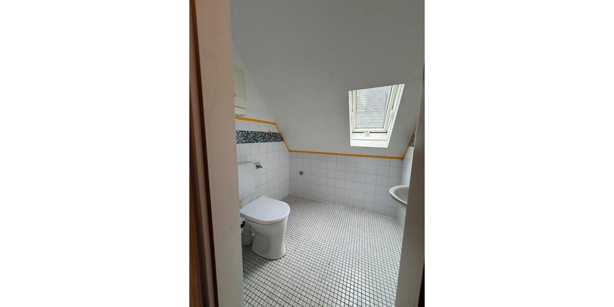 Dachgeschoßwohnung Sohren - 4 Zimmer, 95 m&sup2;, 620&euro; | Angebot:26705956