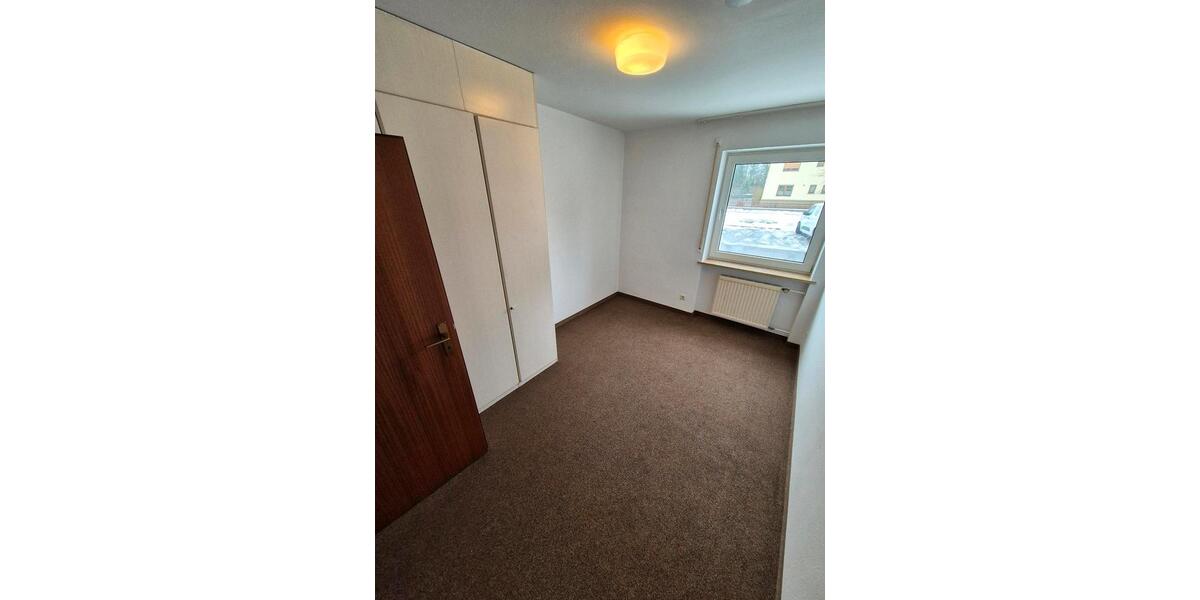 Etagenwohnung Grafenwöhr - 5 Zimmer, 120 m&sup2;, 1.200&euro; | Angebot:24507239