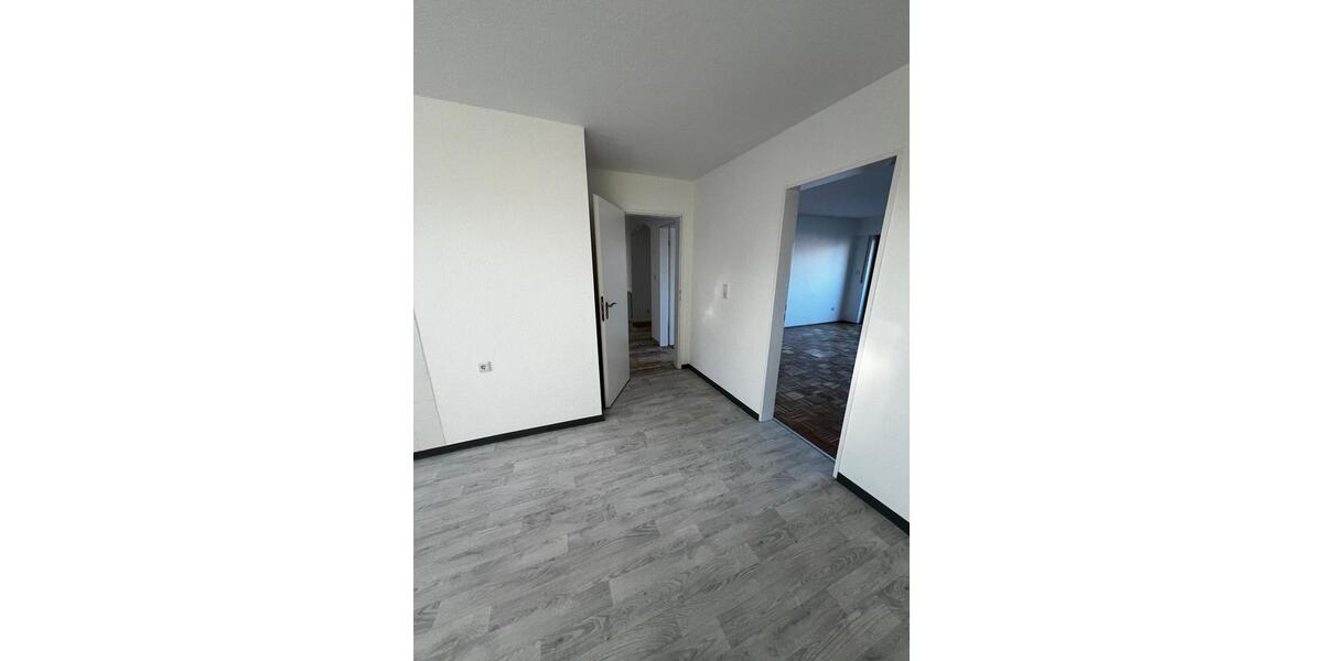 Dachgeschoßwohnung Arnsberg - 3 Zimmer, 79 m&sup2;, 700&euro; | Angebot:24770807