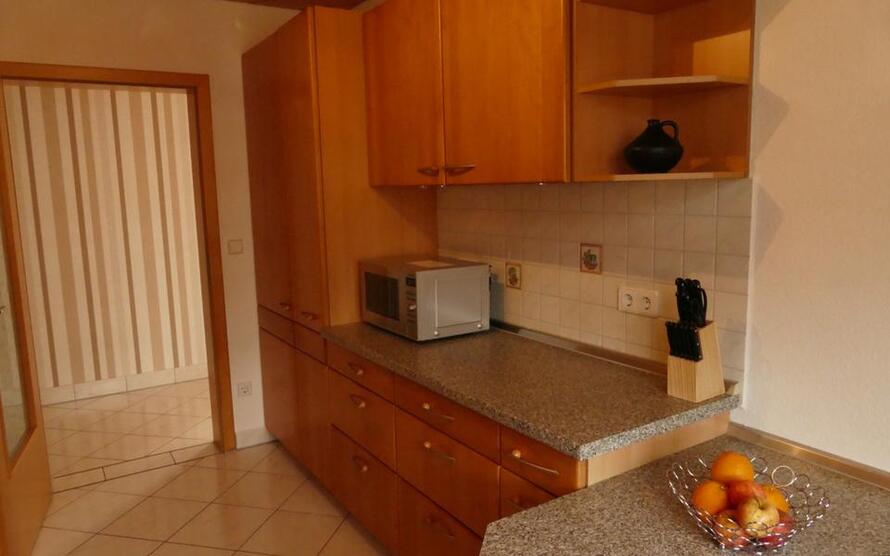 3-Zimmerwohnung mit TV, Wlan,DuscheWc, Küche, Waschmaschine, Parkplatz und Balkon