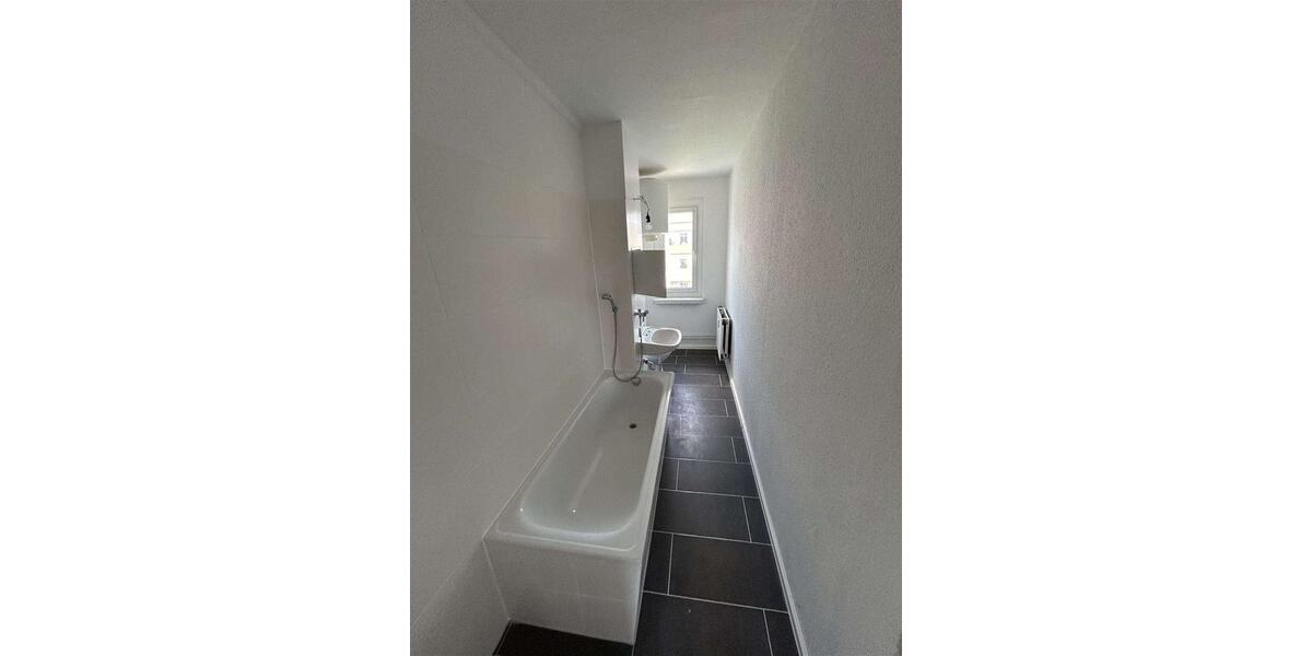 Etagenwohnung Markneukirchen - 4 Zimmer, 79 m&sup2;, 343&euro; | Angebot:24213849