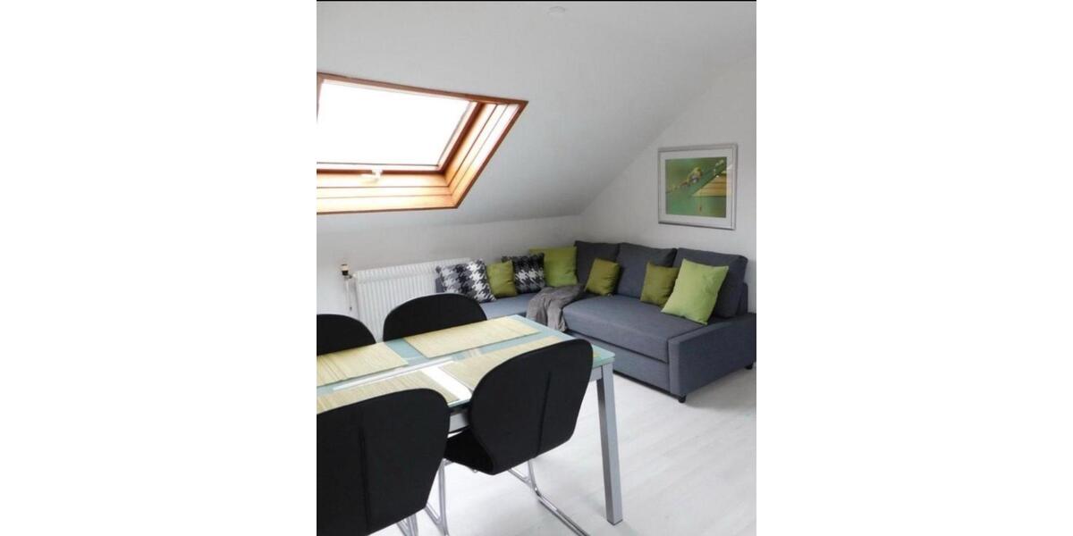 3-Zimmer-DG-Wohnung mit EBK – Möbliert 3 zimmer