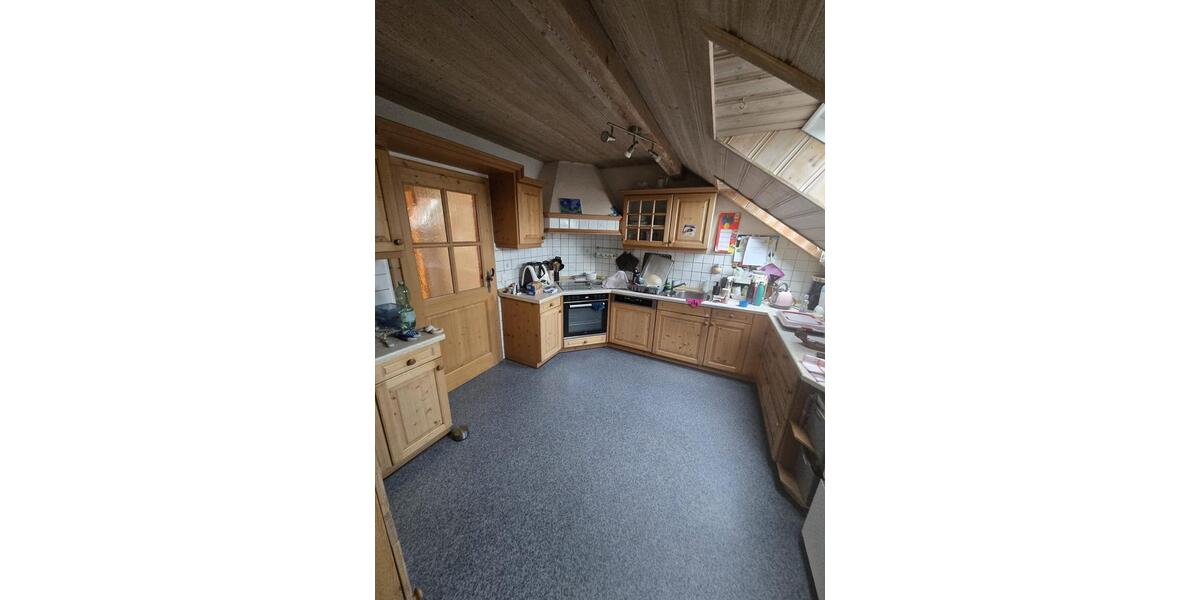Dachgeschoßwohnung Bidingen - 4.5 Zimmer, 127 m&sup2;, 1.450&euro; | Angebot:26535676