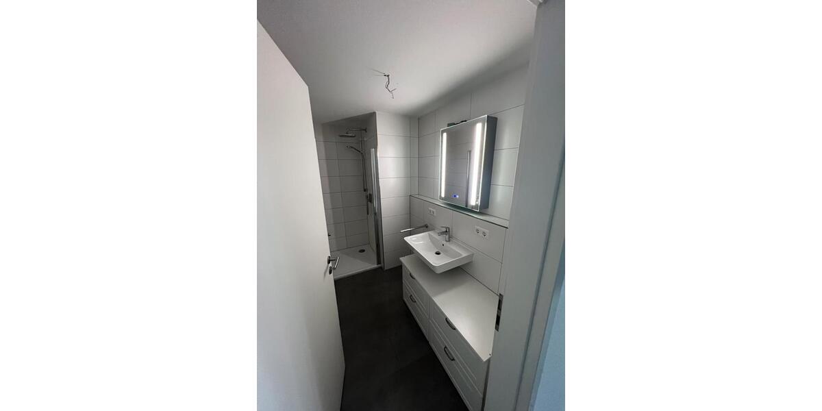 Erdgeschoßwohnung Villingen-Schwenningen Schwenningen - 3 Zimmer, 74 m&sup2;, 1.195&euro; | Angebot:25053801