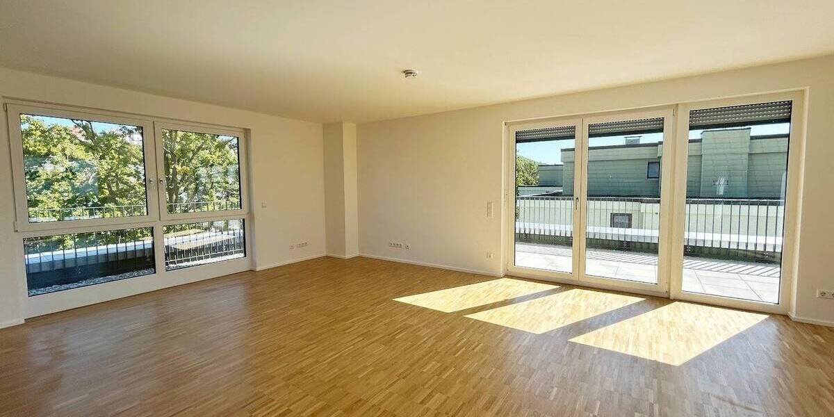 Etagenwohnung Stuttgart Untertürkheim - 3 Zimmer, 118 m&sup2;, 2.190&euro; | Angebot:23533429