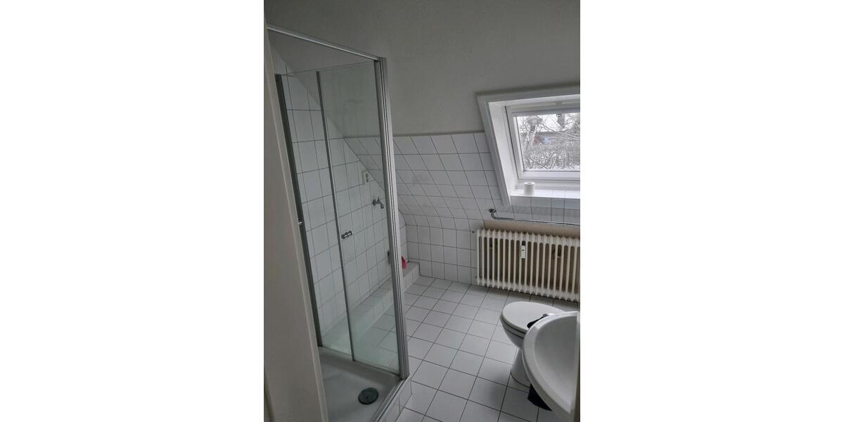 Dachgeschoßwohnung Husum - 3 Zimmer, 80 m&sup2;, 1.200&euro; | Angebot:24703737