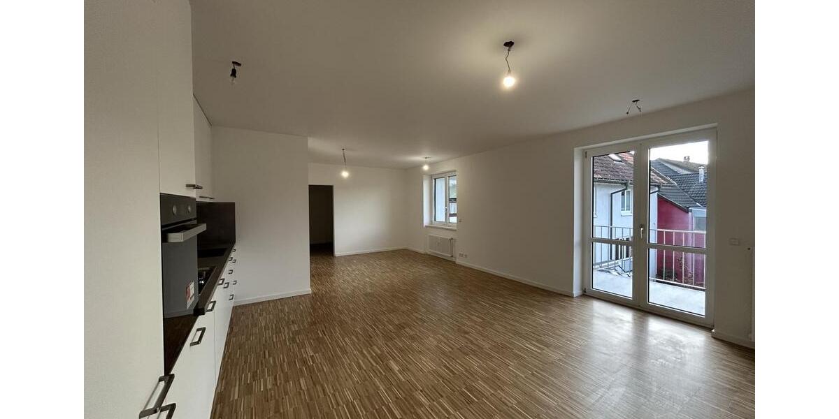 Etagenwohnung Wehr - 3 Zimmer, 100 m&sup2;, 1.200&euro; | Angebot:23878046