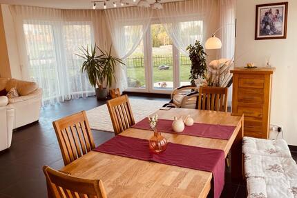 Exklusive 3-Zimmer Erdgeschosswohnung (141m²) Garten u. Terrasse 3 zimmer