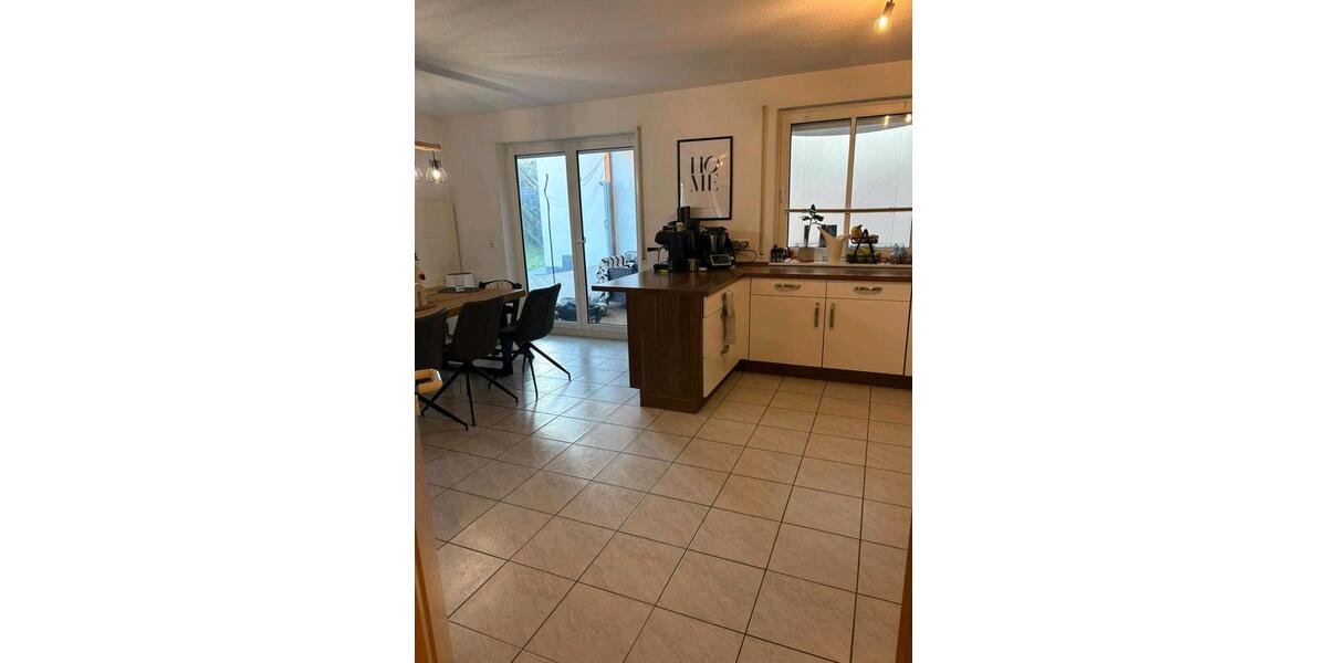 Reihenhaus Bad Neustadt an der Saale - 5 Zimmer, 145 m&sup2;, 1.540&euro; | Angebot:26266105