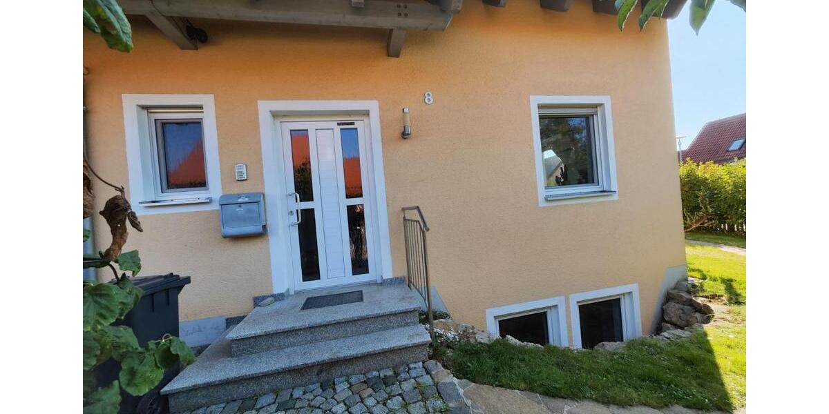 Moderne Doppelhaushälfte mit Doppelgarage in 93188 Rohrdorf 7 zimmer