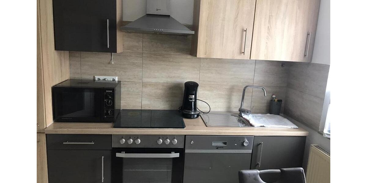 EINFAMILIENHAUS mit GARTEN und Garage zu vermieten 3 zimmer