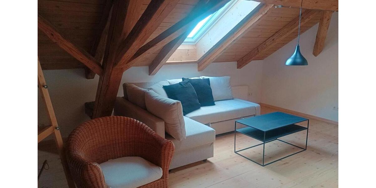 Dachgeschoßwohnung Hutthurm - 2 Zimmer, 82 m&sup2;, 600&euro; | Angebot:26602902