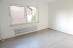 Bezugsfertig renovierte 2,5 Zi.-Wohnung mit bodentiefer Dusche zimmer