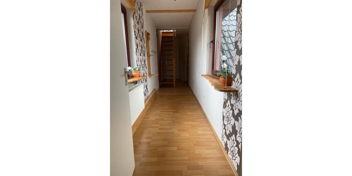 Dachgeschoßwohnung Wolfsburg Alt-Wolfsburg - 2 Zimmer, 90 m&sup2;, 750&euro; | Angebot:25298923