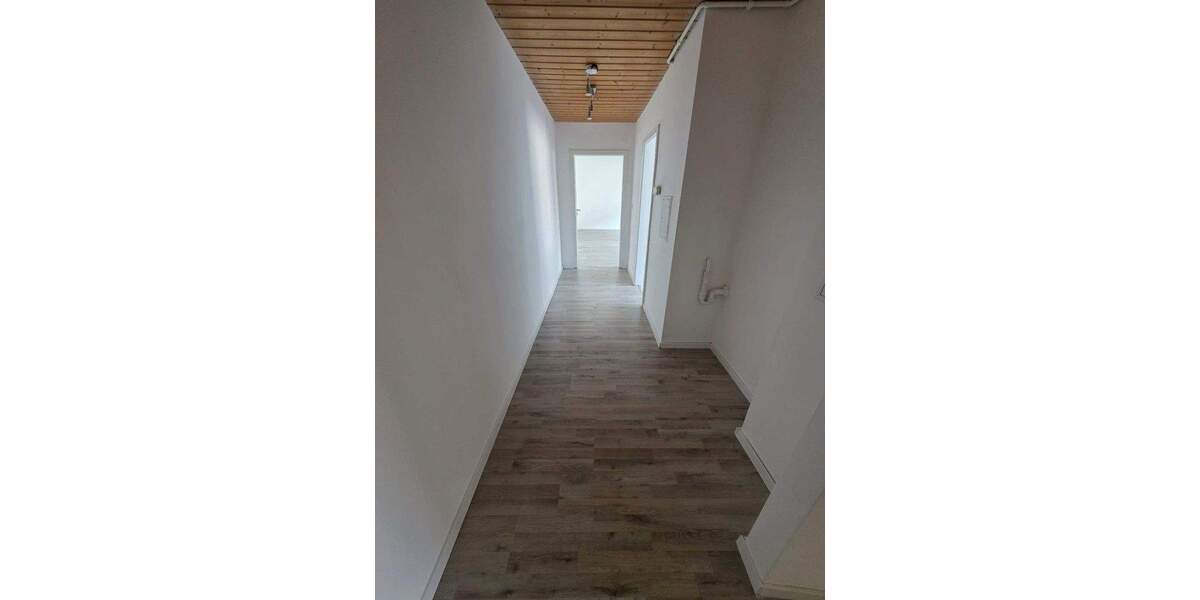 Etagenwohnung Pforzheim Nordstadt - 2 Zimmer, 67 m&sup2;, 730&euro; | Angebot:25051120