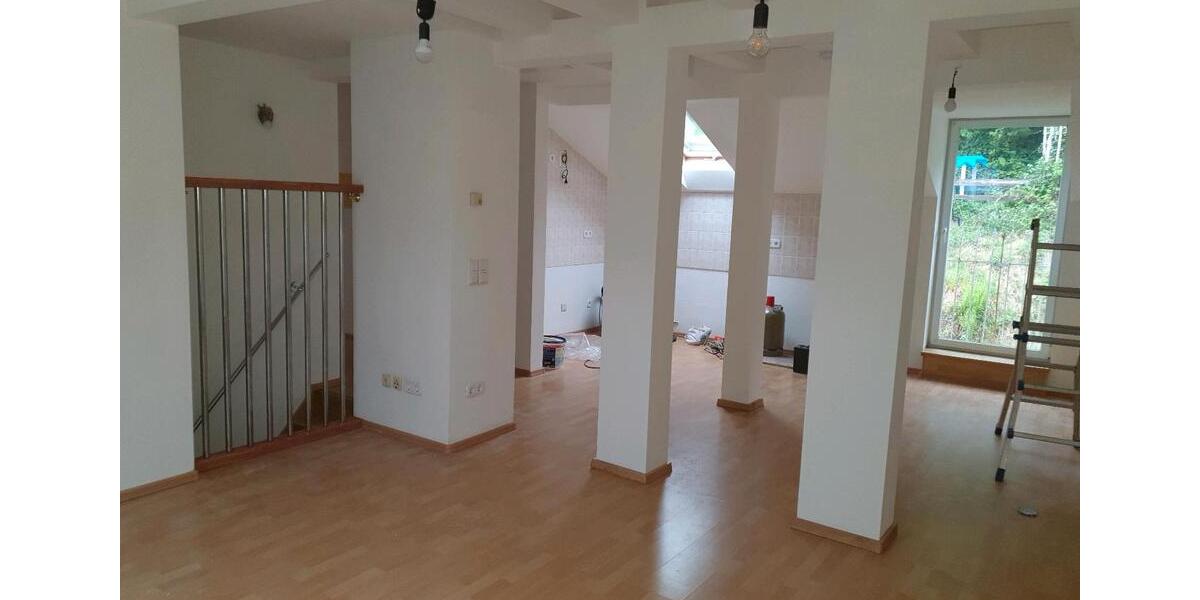 Dachgeschoßwohnung Remscheid Remscheid-Süd - 4 Zimmer, 80 m&sup2;, 595&euro; | Angebot:26639577