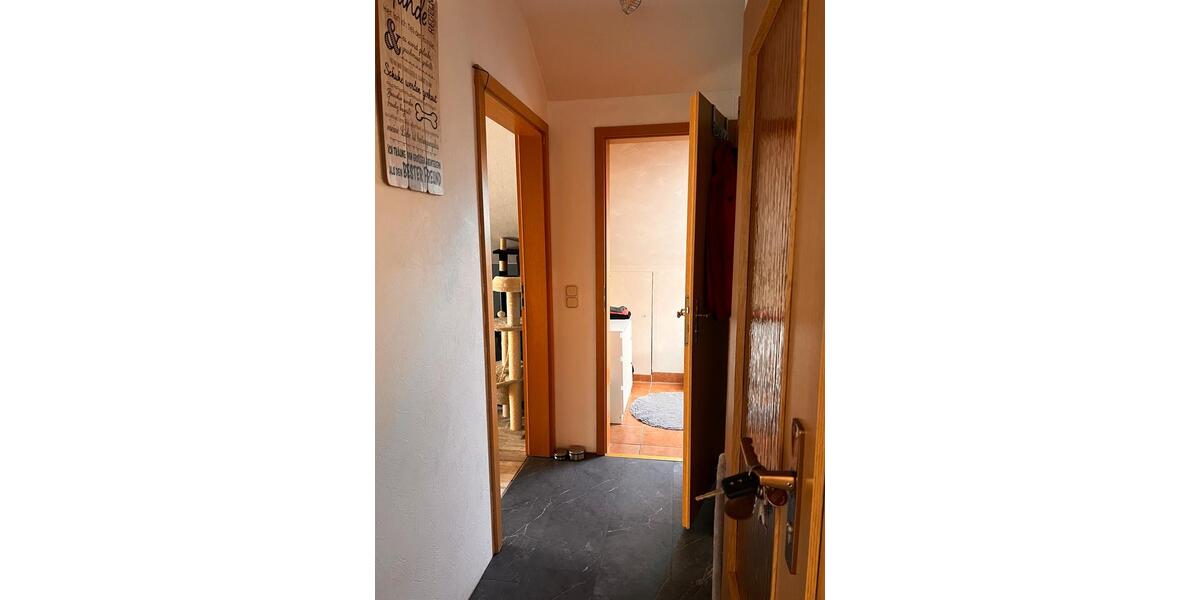 Dachgeschoßwohnung Edertal - 2 Zimmer, 50 m&sup2;, 450&euro; | Angebot:25378047