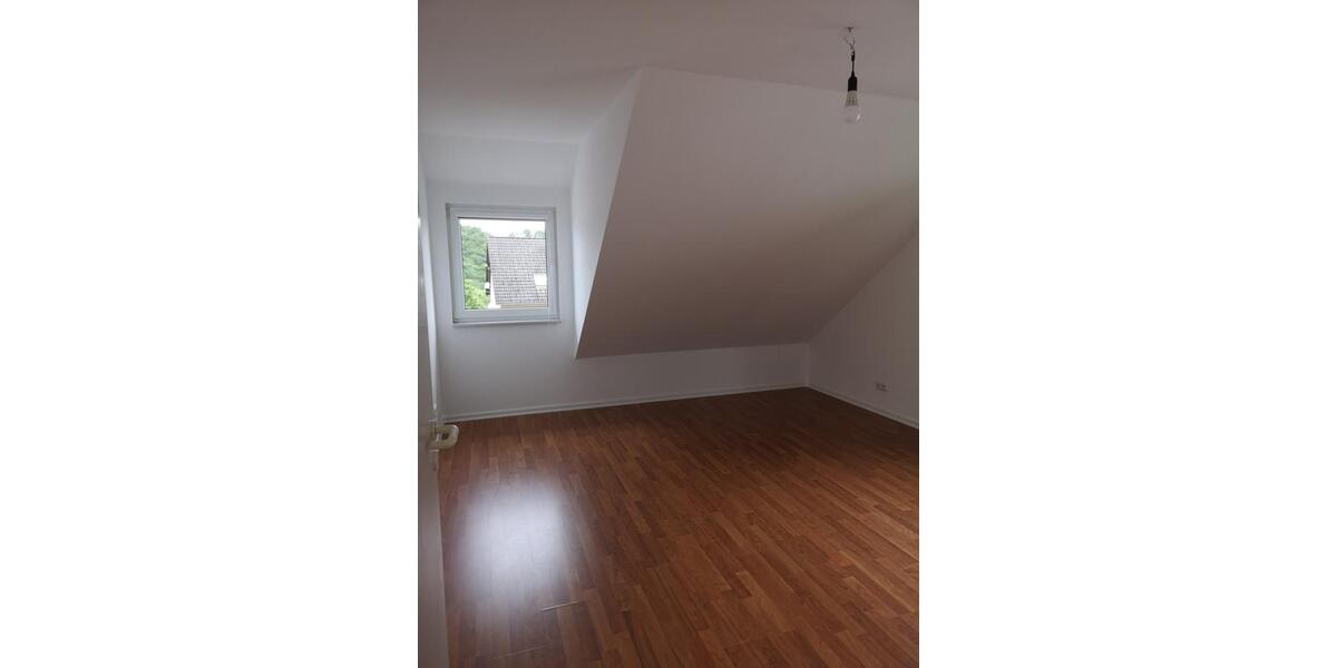 Dachgeschoßwohnung Betzdorf - 3 Zimmer, 79 m&sup2;, 750&euro; | Angebot:24921329