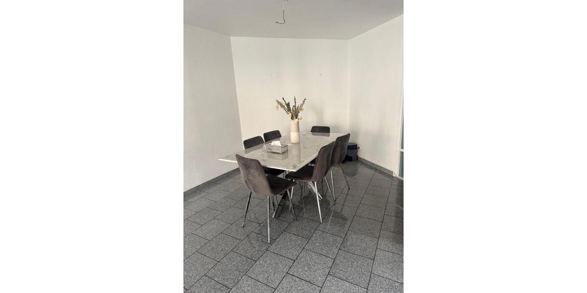 Etagenwohnung Wiesbaden Südost - 3 Zimmer, 90 m&sup2;, 1.650&euro; | Angebot:25981852