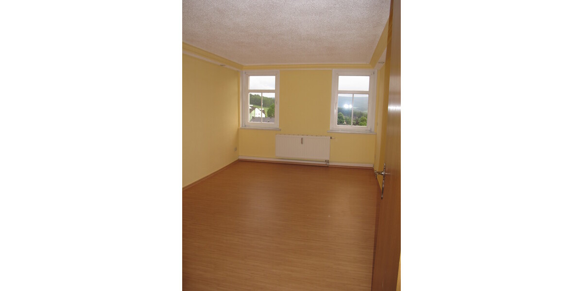 Drei-Zimmer-Dachwohnung in ruhiger Lage mit guter Fernsicht 3 zimmer