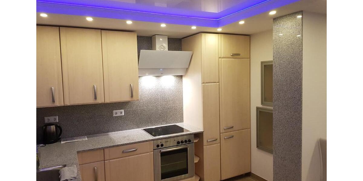 Zwei Zimmerwohnung mit offener Küche zimmer