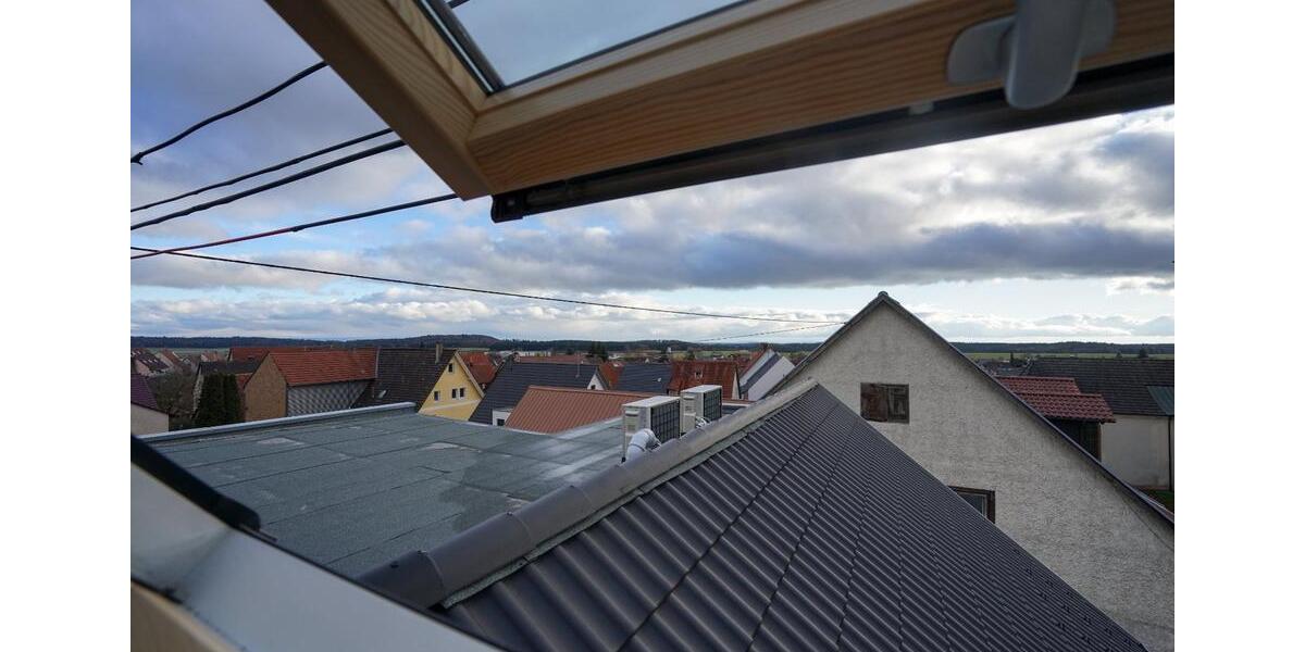 Dachgeschoßwohnung Neuhausen ob Eck - 3 Zimmer, 100 m&sup2;, 990&euro; | Angebot:24493311