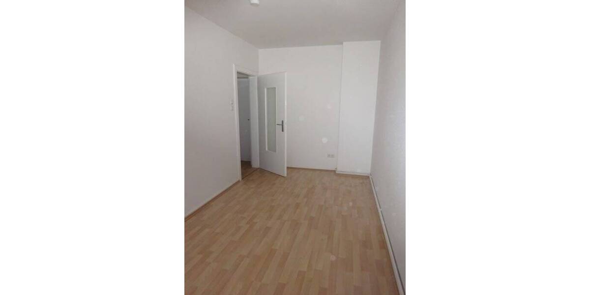Etagenwohnung Hildesheim Ost - 3 Zimmer, 70 m&sup2;, 590&euro; | Angebot:25040937