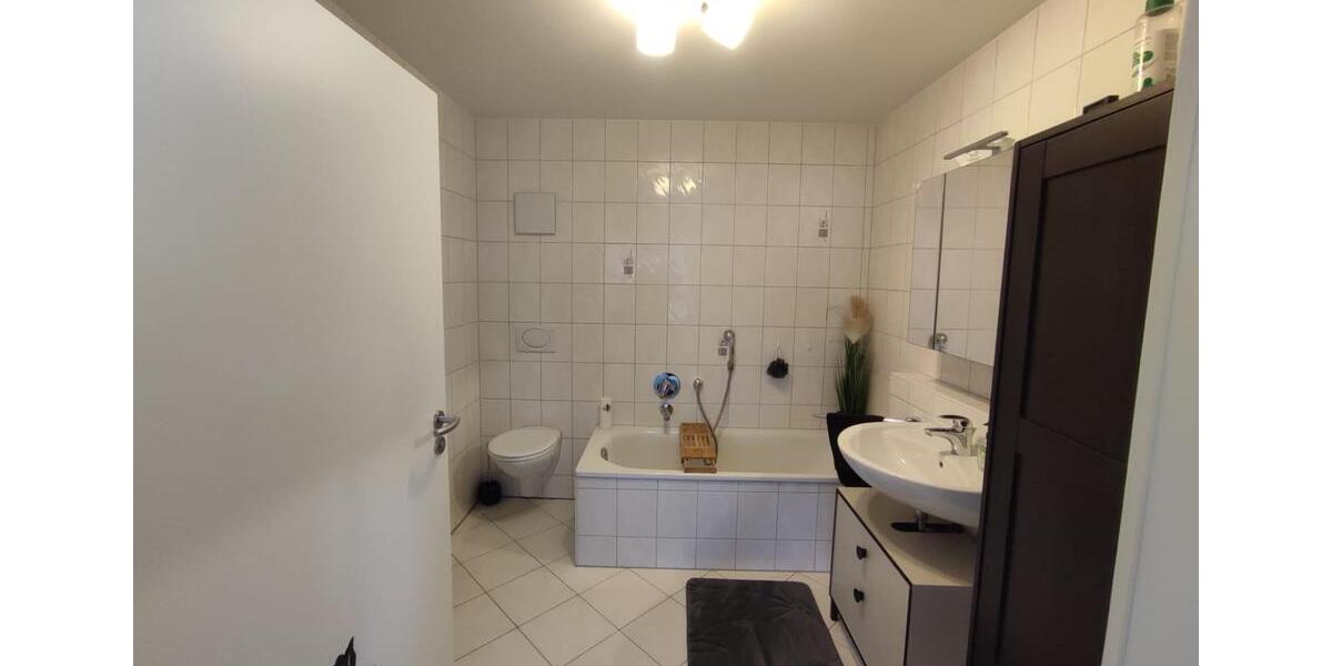 Etagenwohnung Sonnenbühl - 3.5 Zimmer, 117 m&sup2;, 1.075&euro; | Angebot:26247545