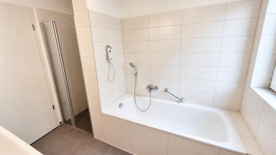 Erdgeschoßwohnung Kolbermoor - 3 Zimmer, 94 m&sup2;, 1.505&euro; | Angebot:26596103