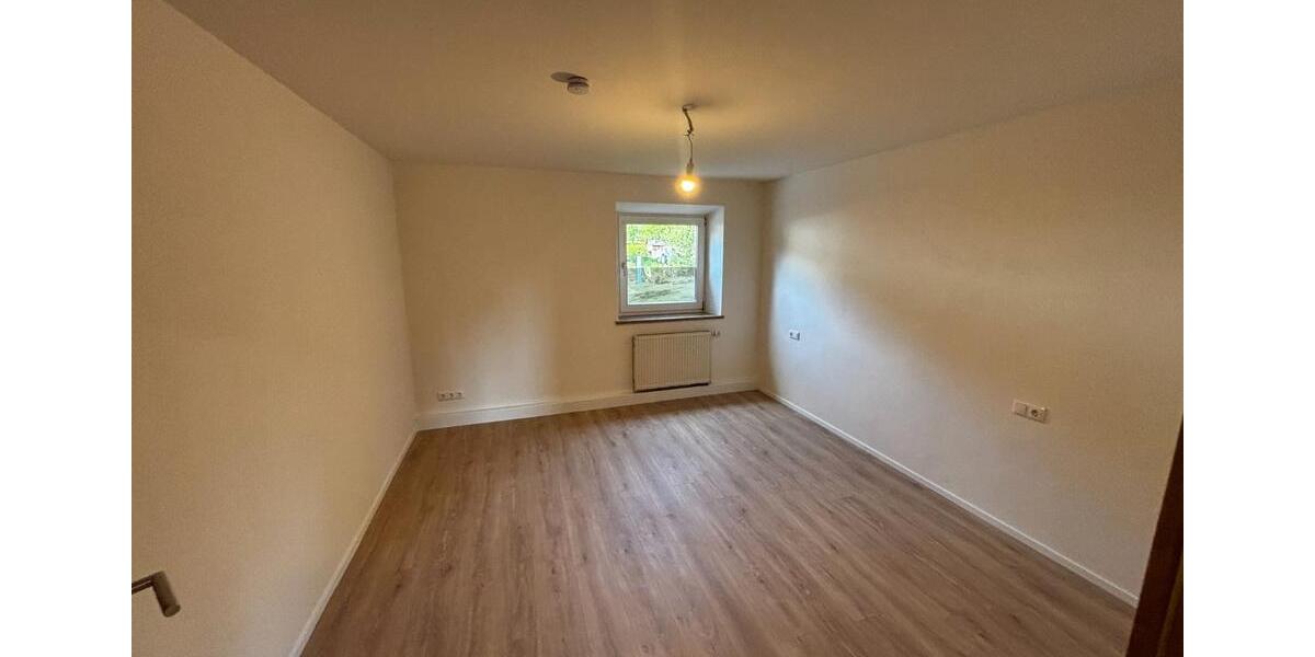 Erdgeschoßwohnung Zwiesel - 4 Zimmer, 80 m&sup2;, 585&euro; | Angebot:26671320