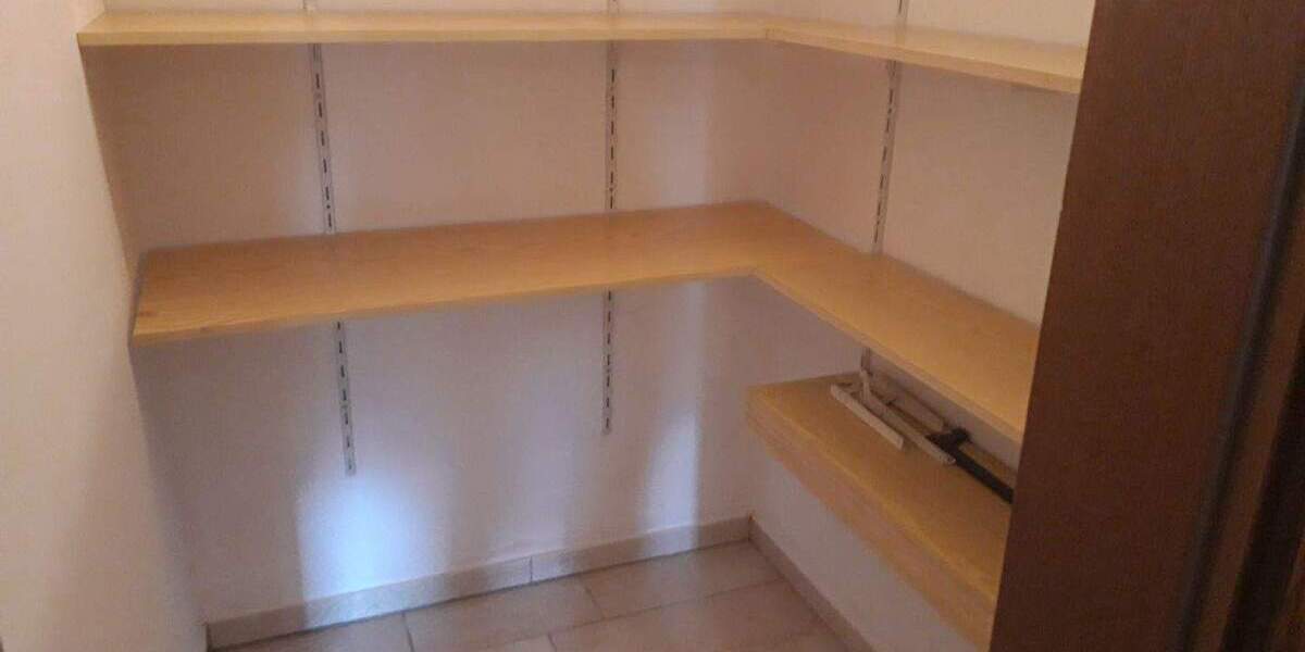 Etagenwohnung Sulzbach-Rosenberg Rosenberg - 3 Zimmer, 150 m&sup2;, 990&euro; | Angebot:25896534