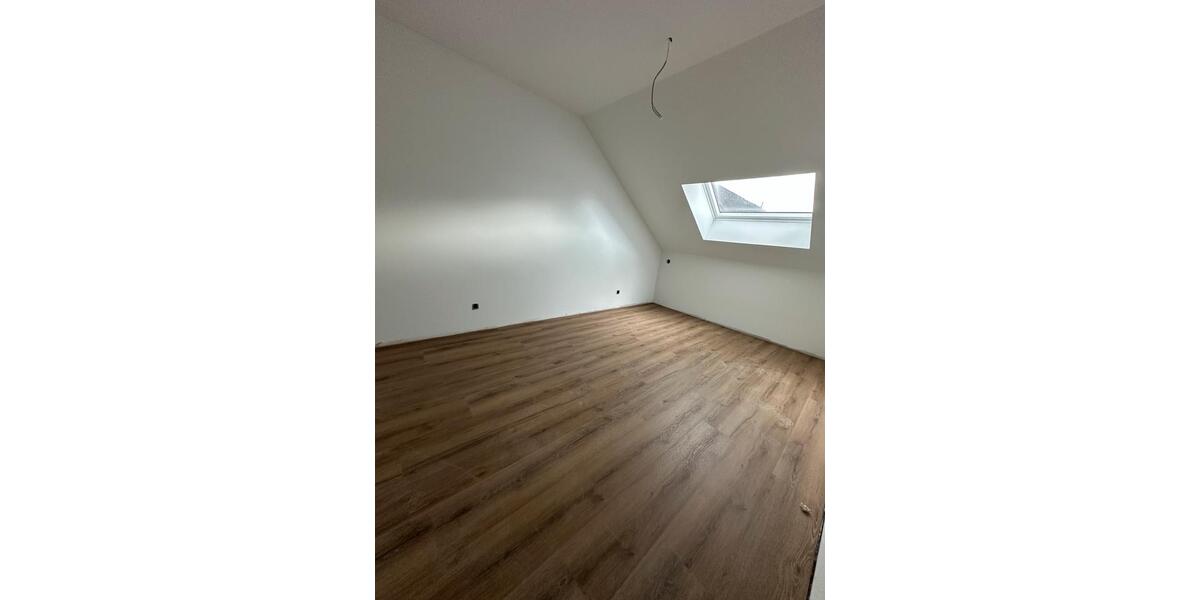Dachgeschoßwohnung Osnabrück Gretesch - 2 Zimmer, 67 m&sup2;, 1.005&euro; | Angebot:26565993