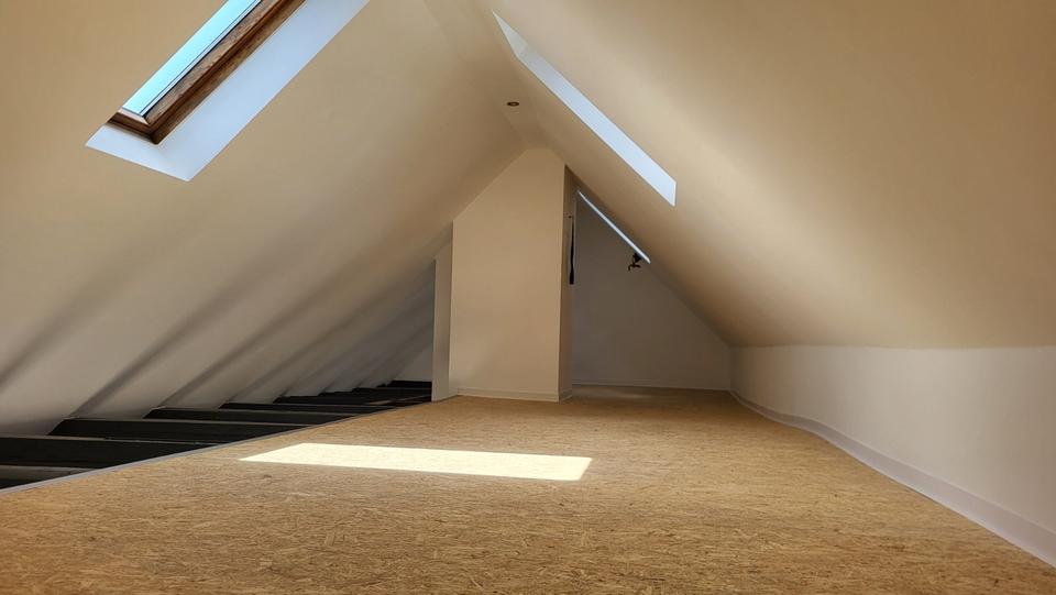 Dachgeschoßwohnung Zeitz - 3 Zimmer, 82 m&sup2;, 440&euro; | Angebot:25974887