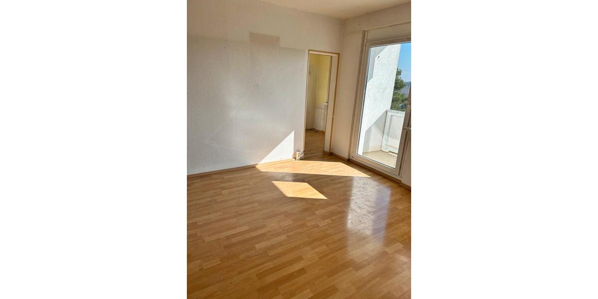Etagenwohnung Lichtenstein (Sachsen) - 3 Zimmer, 52 m&sup2;, 440&euro; | Angebot:26550804