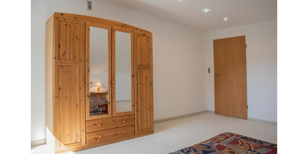 Dachgeschoßwohnung Kronach - 3 Zimmer, 72 m&sup2;, 735&euro; | Angebot:23471069