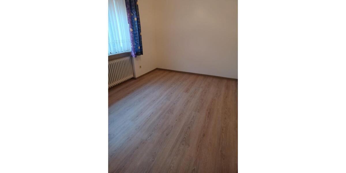Einfamilienhaus Gemünden (Felda) - 7 Zimmer, 250 m&sup2;, 1.200&euro; | Angebot:24788874