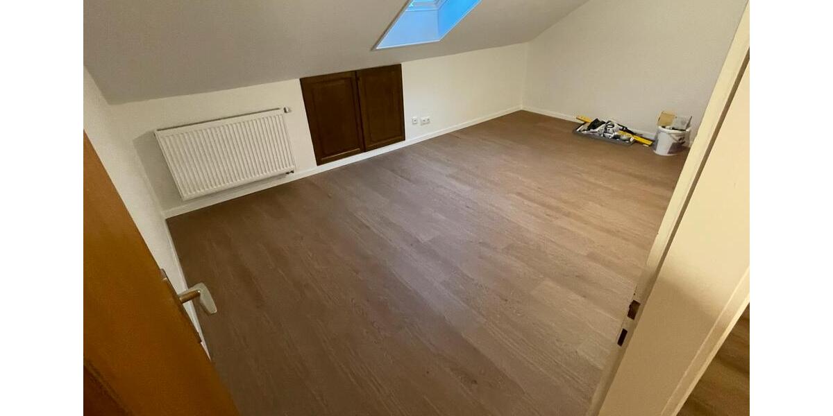 Wohnung im Dachgeschoss 3 zimmer