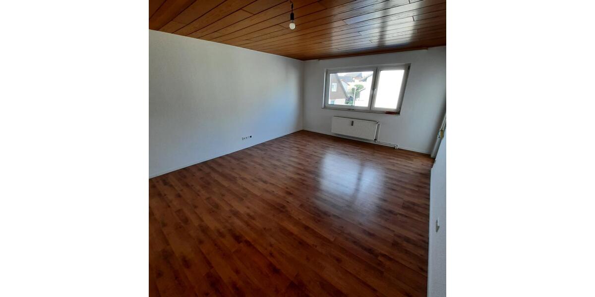 Etagenwohnung Wiesbaden Mainz-Amöneburg - 4 Zimmer, 85 m&sup2;, 1.100&euro; | Angebot:25406577
