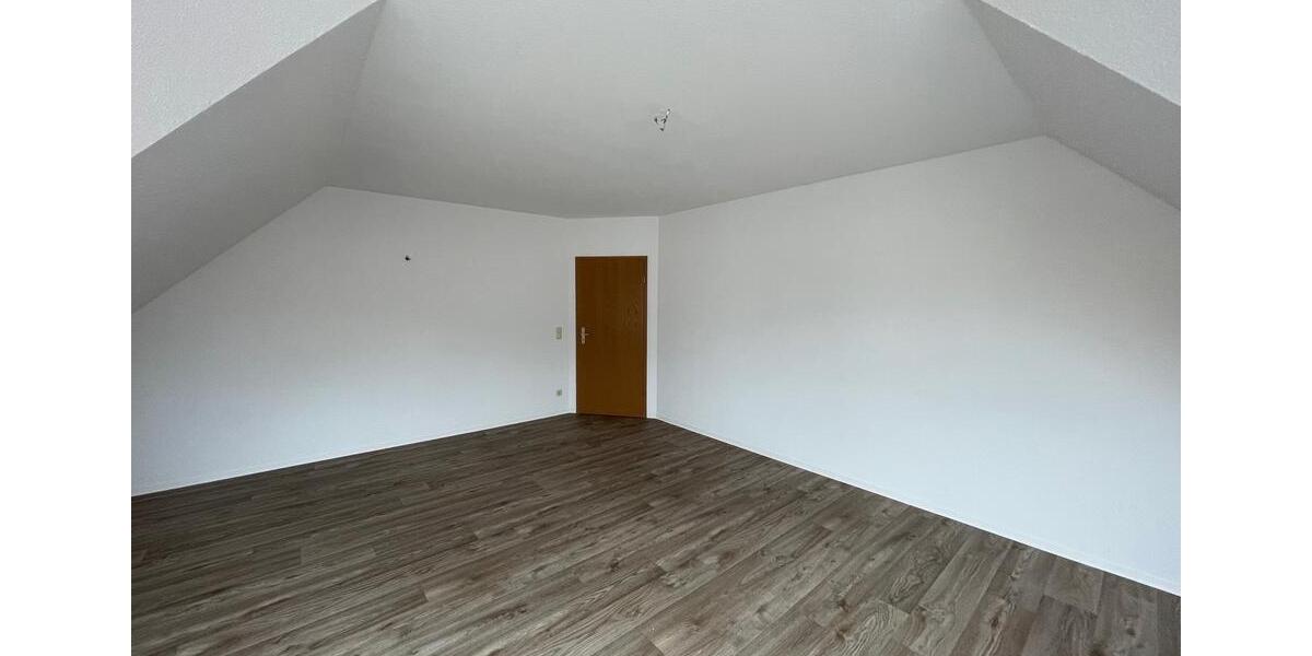 Etagenwohnung Auma-Weidatal Weidatal - 3 Zimmer, 94 m&sup2;, 564&euro; | Angebot:24256009